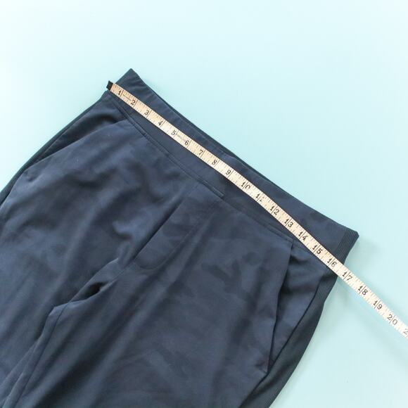 Athleta Brooklyn Navy Blue Camo Straight Leg Ankle Athletic Pants Size 12 - Picture 5 of 10